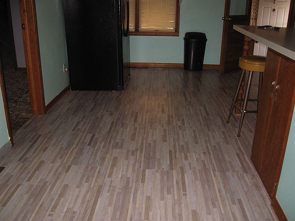 4th image of 1302 9th Ave