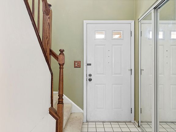 2nd image of 1808 Quaker Hollow Ln