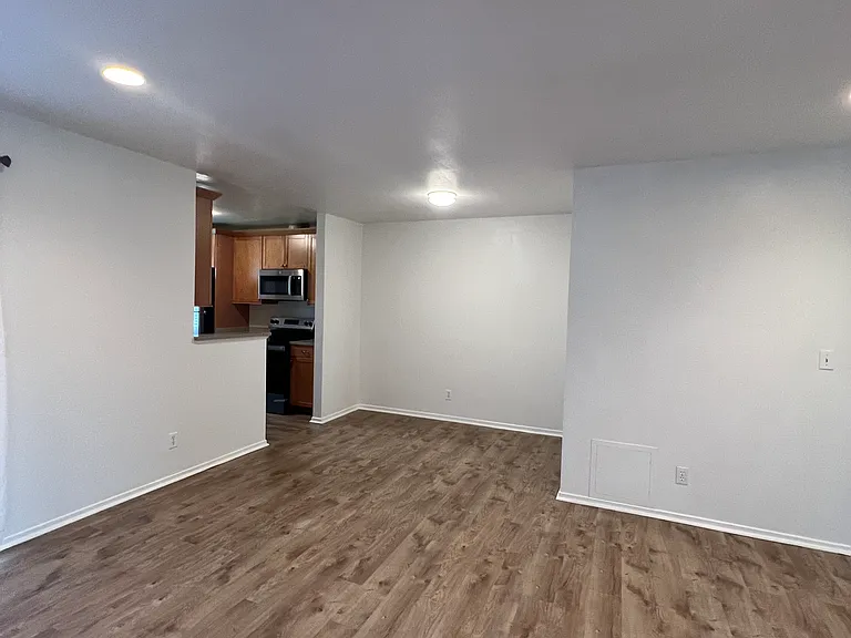 1676 Maple Ave #27 — Photo 12