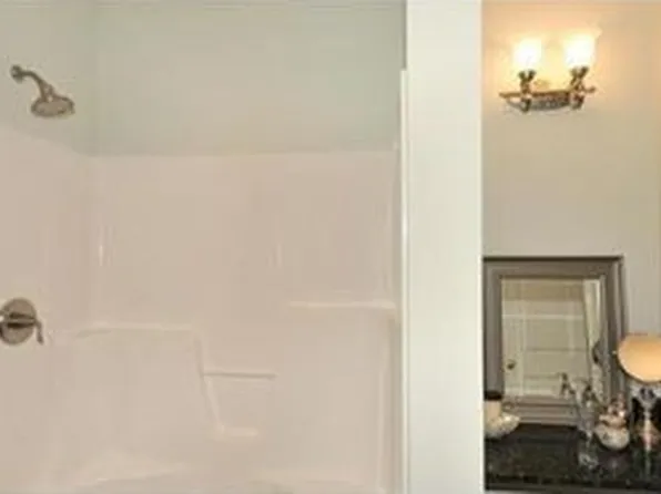 17 Tuscany Dr, Franklin, MA 02038