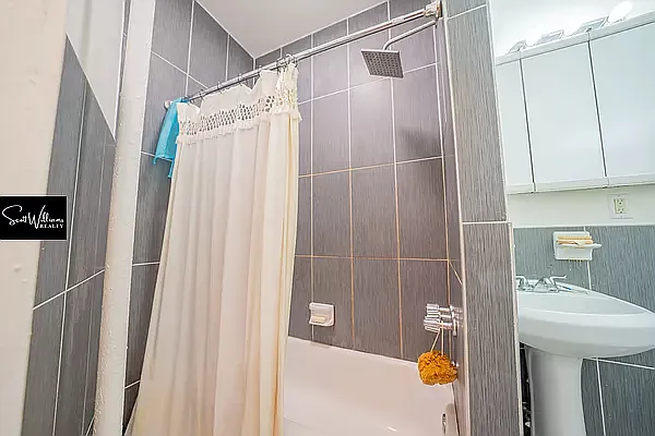 Rented by Scott Williams Realty LLC | media 64