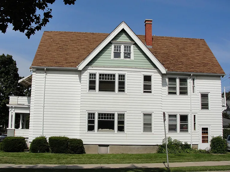 3302 N Oakland Ave — Photo 10