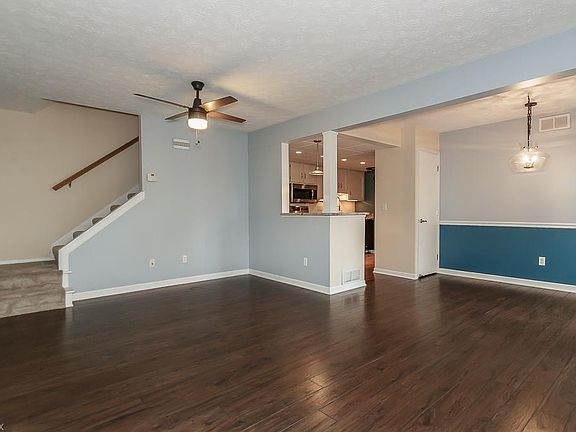 5th image of 47 Warrington Ln Unit 47