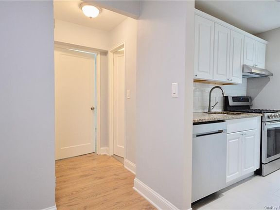 5th image of 485 E Lincoln Ave APT 121