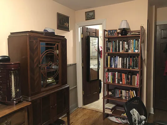 Rented by Signature Spaces NYC Corp | media 31