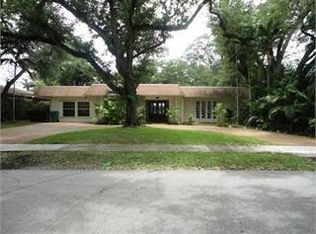 19921 NE 22nd Ct, Miami, FL 33180