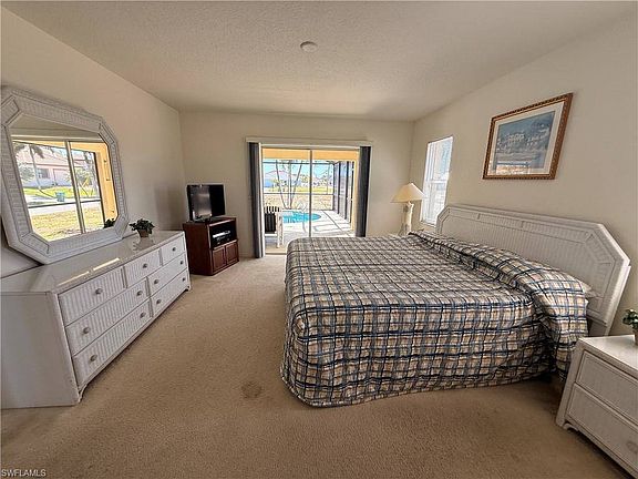 5th image of 3737 SW 12th Pl