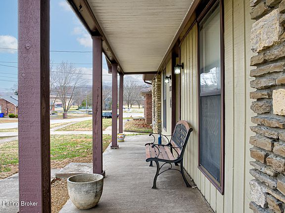 3rd image of 7112 Birnamwood Dr