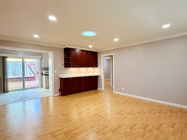 152 Warren Dr #3 — Photo 2