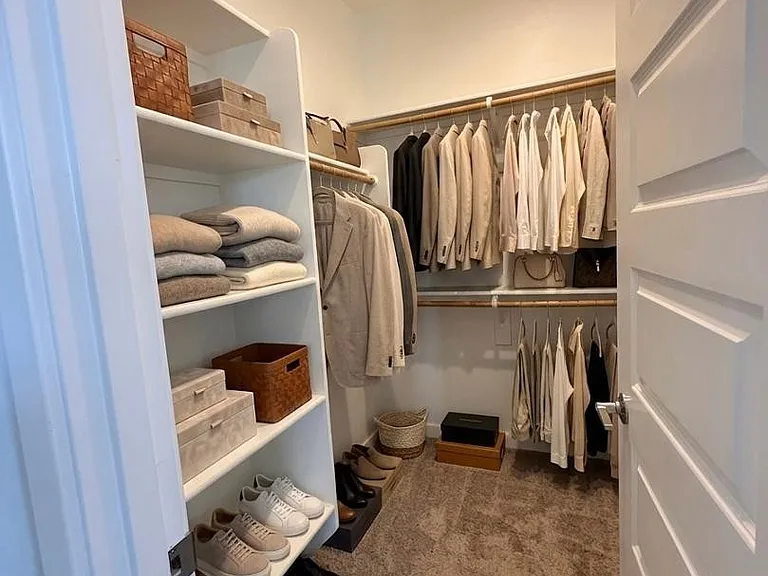 3807 S 65th Ave — Photo 10