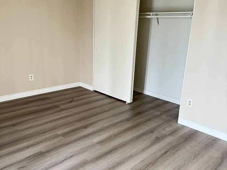 16941 Green Ln #10 — Photo 10