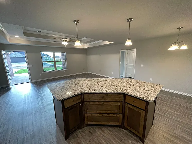 32 Huntington Bch — Photo 4