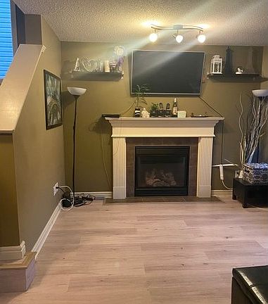 2nd image of 84 Summerwood Dr