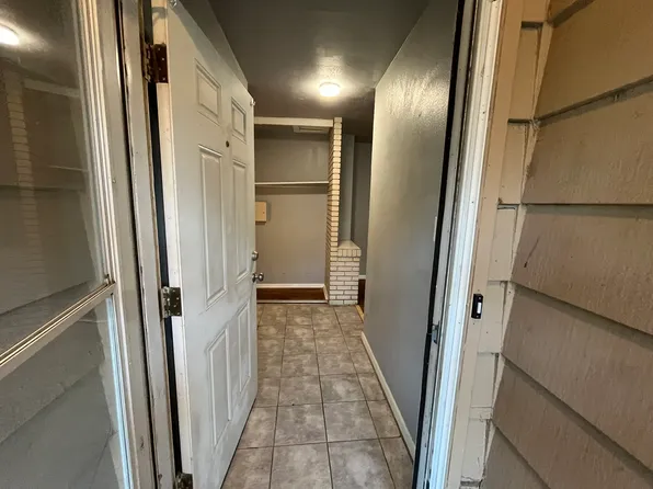 4534 Waikiki Dr, San Antonio, TX 78218