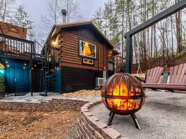 274 Arrowhead Mountain Way, Sevierville, TN 37876