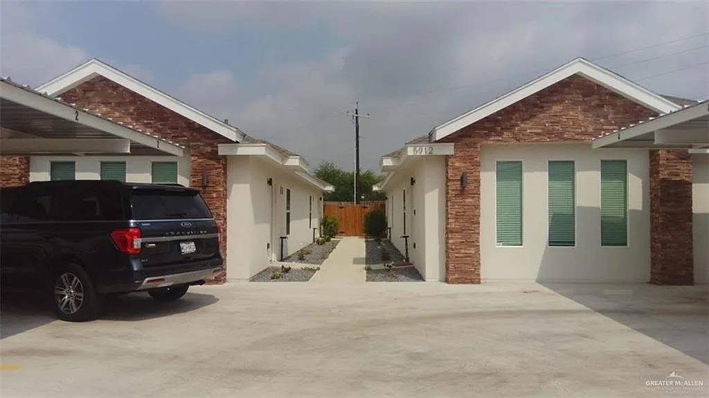2 bed, 3.0 bath, 1078 sqft, $1,250 — Photo 1