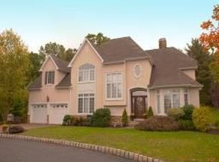 4 Carlton Ct, Wayne, NJ 07470
