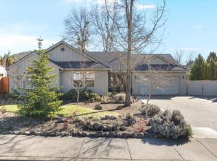4608 Eagle Trace Dr, Medford, OR 97504