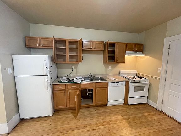 2nd image of 2845 N Cramer St