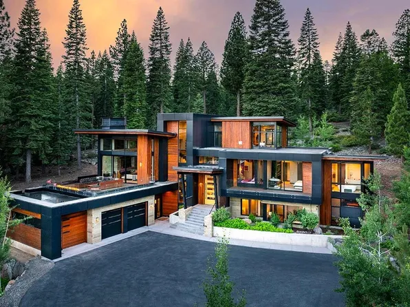 10957 Olana Dr, Truckee, CA 96161