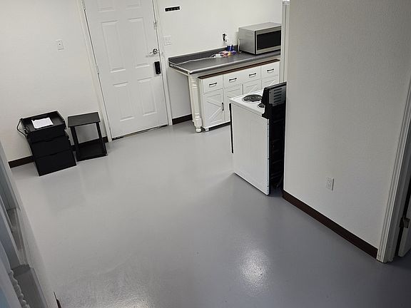 3rd image of 95529 Nordloch Ln