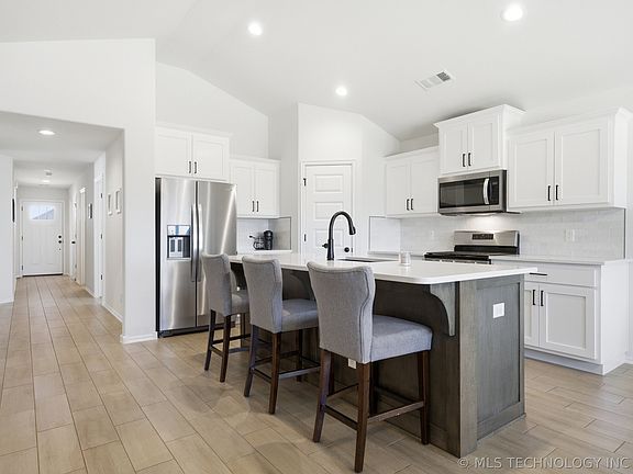 5th image of 12508 N 134th East Ave