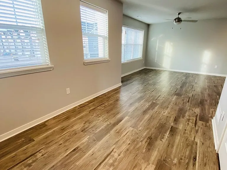 Cove at Kettlestone Townhomes — Photo 6