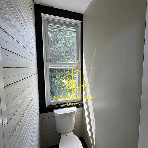 429 S 6th St #33 — Photo 7