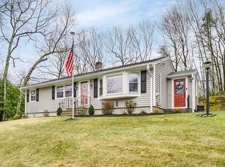 433 Quinapoxet St, Jefferson, MA 01522