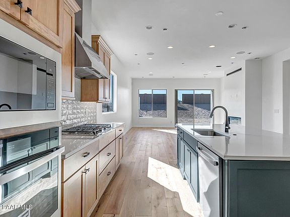 7th image of this home