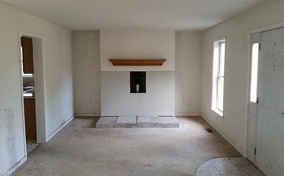 3rd image of 102 Justice Hills Dr