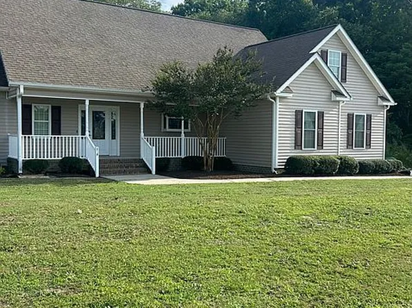 104 Kirby Dr, Pikeville, NC 27863