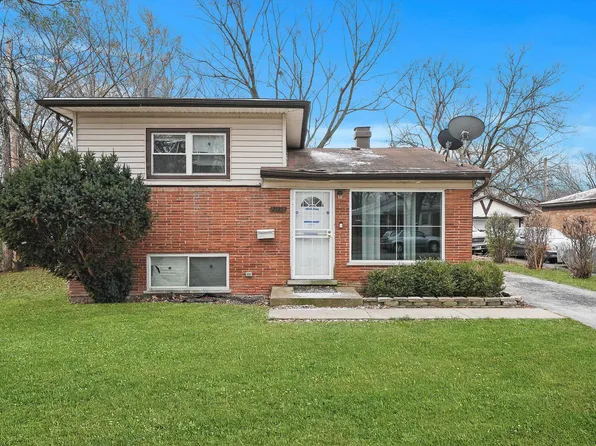 2725 Tennyson Pl, Hazel Crest, IL 60429