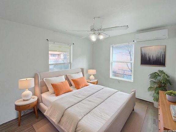 4th image of 206 Plainview