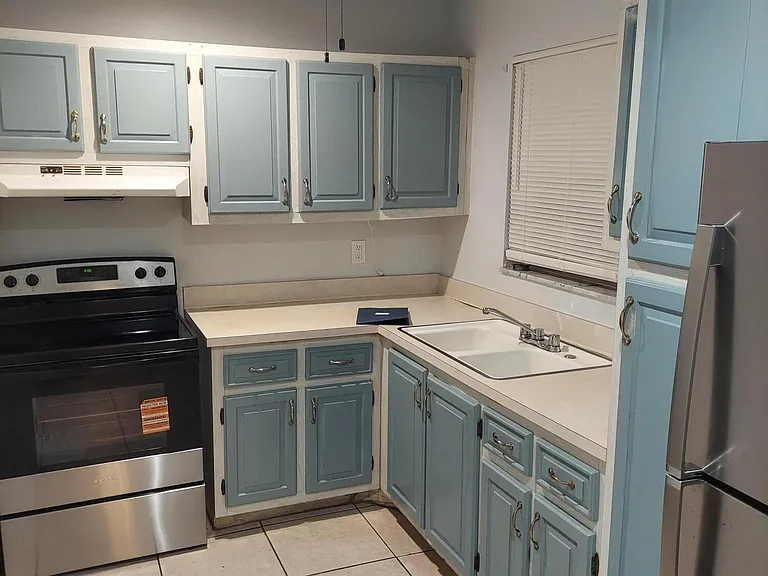 314 Lake Dora Dr — Photo 8