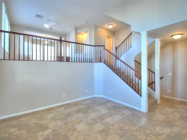 8400 Tiger Woods Ave, Las Vegas, NV 89128