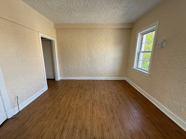 Bayard Manor Apartments — Photo 24