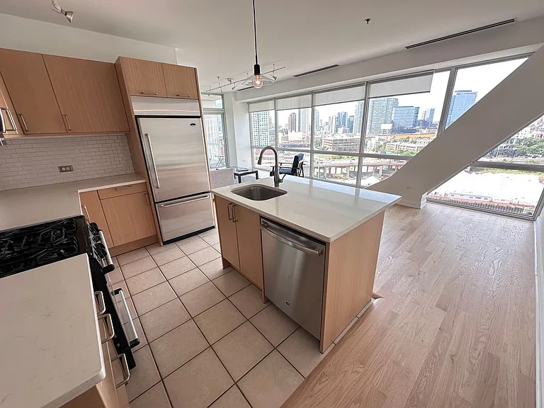 510 W Erie St #1103 — Photo 8