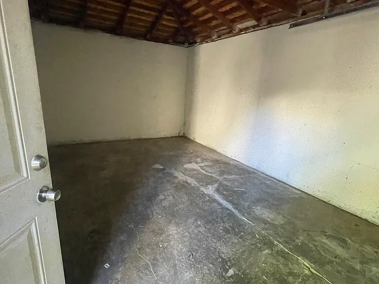 2137 Raymond Ave — Photo 2