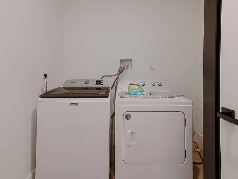 Unit Photo