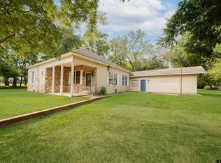 203 E Groves St, Big Sandy, TX 75755