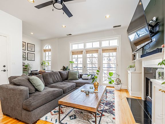 2nd image of 4425 N Racine Ave #2N