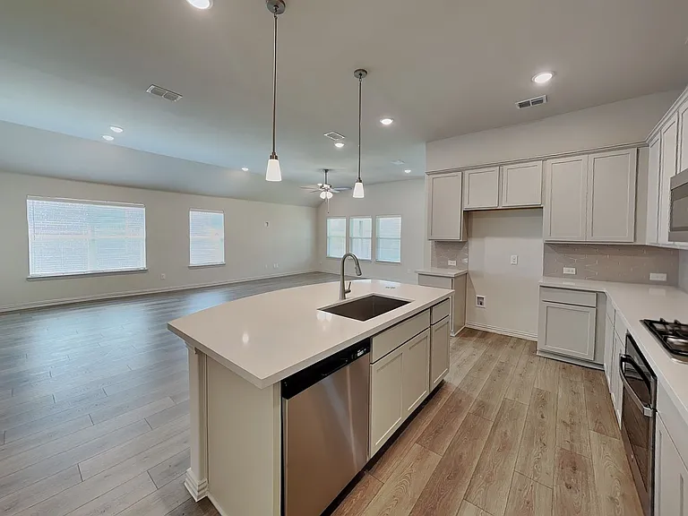 4932 Water Lily Ln — Photo 6