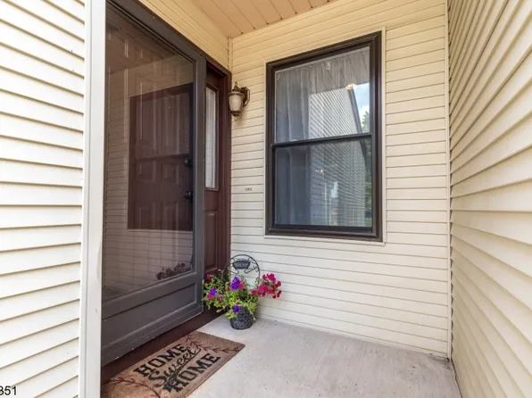 202 Spruce Ct, Raritan Twp., NJ 08822