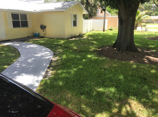 678 Riverside Dr, Palm Beach Gardens, FL 33410