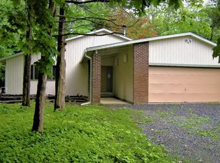 324 Sepasco Lake Rd, Rhinebeck, NY 12572