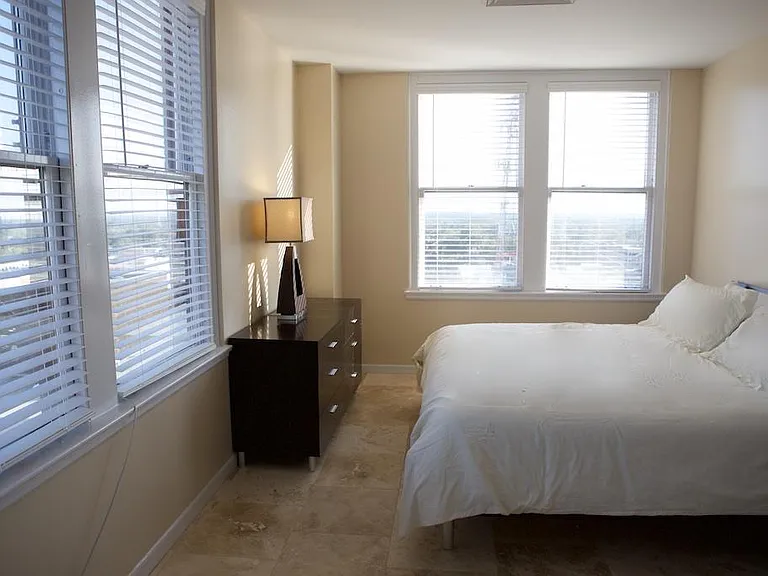 408 W University Ave #10B — Photo 3