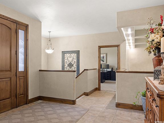 4th image of 2398 E Deer Creek Way S