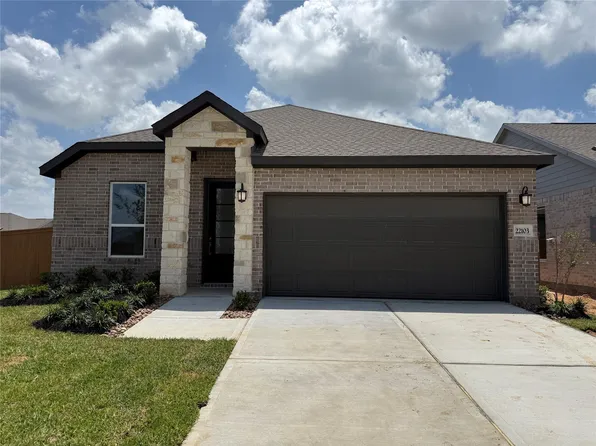 22103 La Scorza Dr, Hockley, TX 77447
