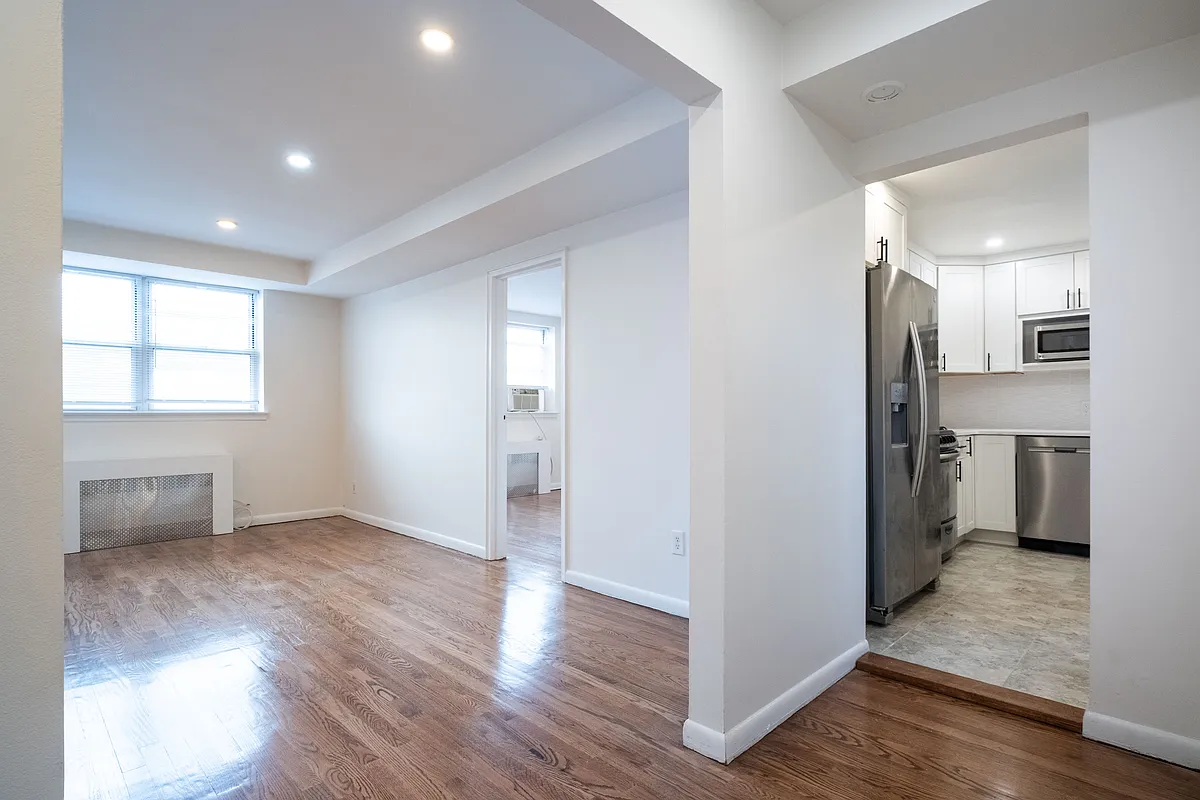 Building Photo - 59-61 Brighton Ave #20